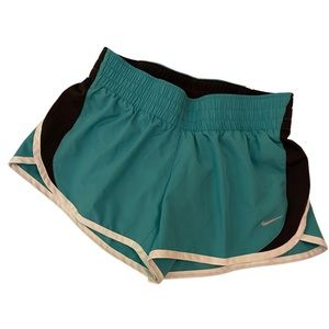 🌻 Nike Dri-Fit Shorts 🌻